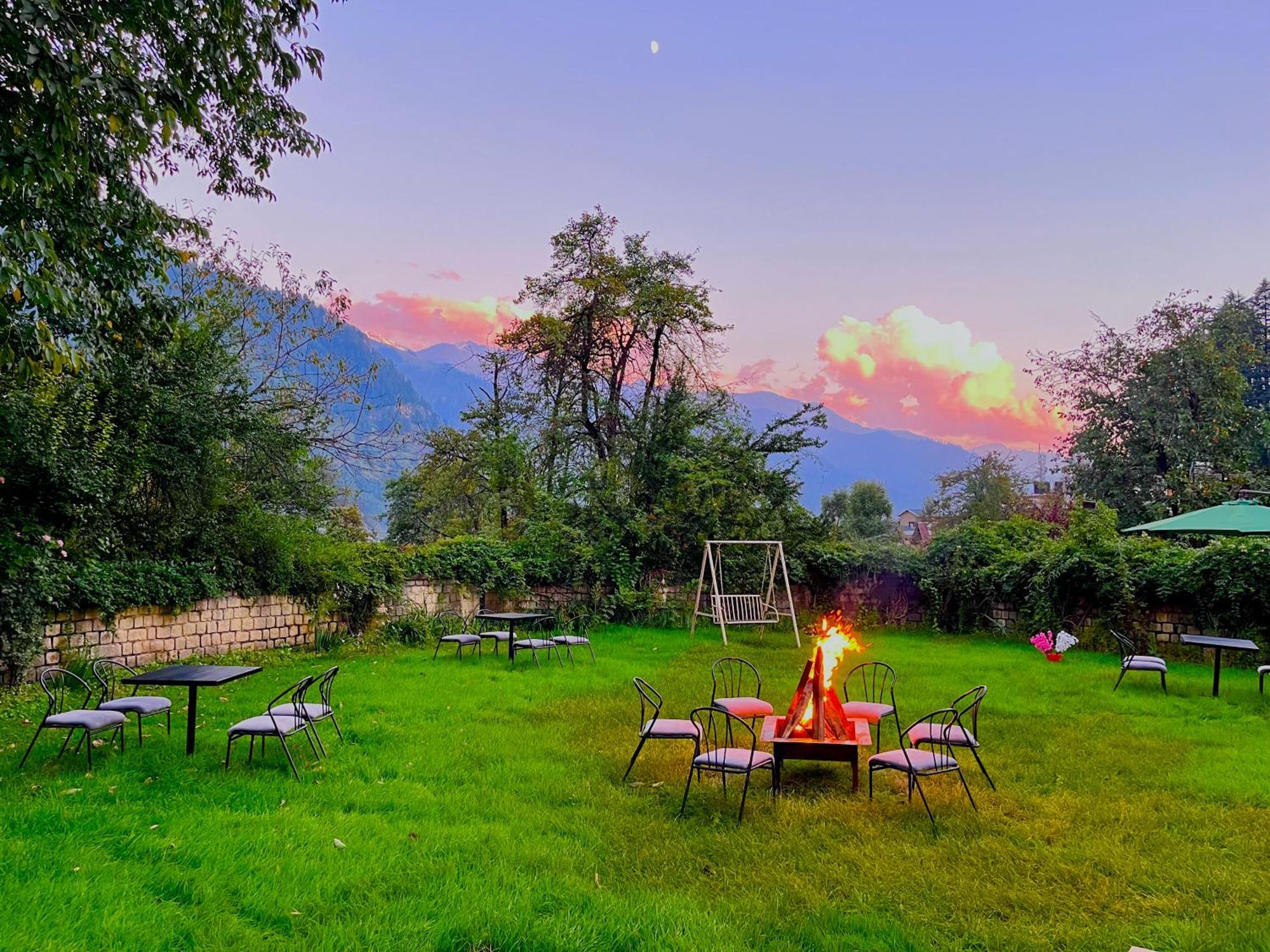 Sagar Heritage Resort, Near Mall Road Manali Manāli Exterior foto